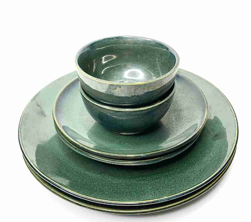 The mard green crockery set